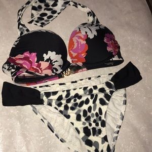 Adds 2 cups - 32B Victoria's Secret Bombshell swim set